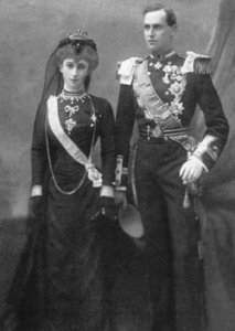 mourningqueenv1901.jpg