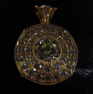 SuzyQZ Moody pendant_2981.jpg