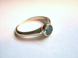 zircon ring02sm.jpg