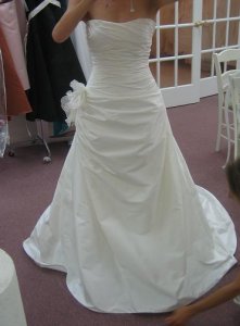 pronovias-front-1.JPG