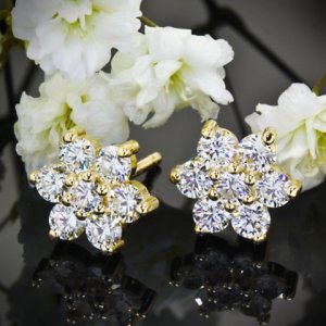 Yellow-Gold-Flower-Diamond-Earrings-by-Whiteflash-30622_g.jpg