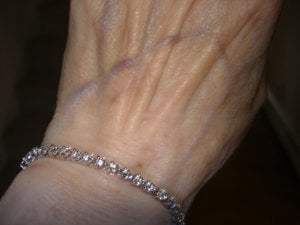 tennis bracelet B 003.JPG