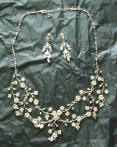 DSCF0546 WeddingNecklaceAndEarrings.jpg