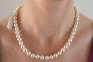 whitepearls2.jpg