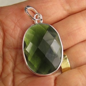 1001smiles-moldavite-pendant.jpg