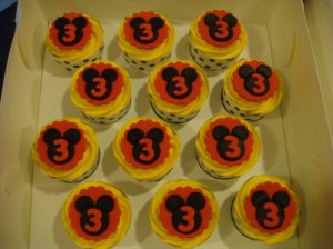 MickeyCupcakes.jpg