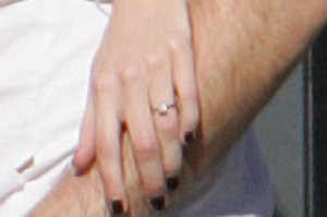 Keira+Knightley's+engagement+ring.jpg