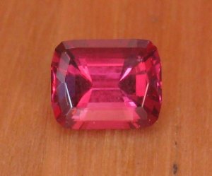 Red spinel5.JPG