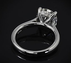 vatche-platinum-caroline-solitaire-engagement-ring-for-whiteflash-33703_b.jpg