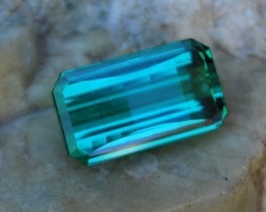 21-75ct-congo-neon-green-blue-torum-vvs-ec0001.jpg