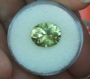 yellow-green_tourmaline2.jpg