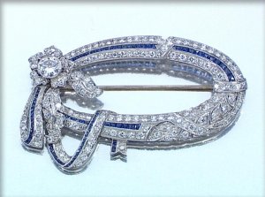 1915brooch4GQKJ_L05623-696.jpg