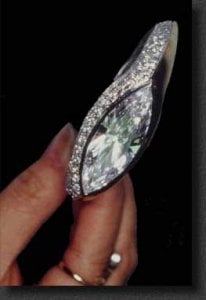 imelda-marcos-30.76ct-diamond02.jpg