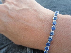 cmsbluesapphirebracelet17.jpg