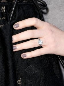 rby-evan-rachel-wood-engagement-ring--lgn.jpg