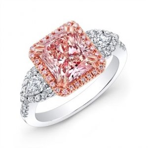 pink_radiant_cut_diamond_ring_in_rose_gold_setting.jpg