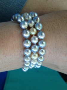 akoya_bracelet_with_strand.jpg