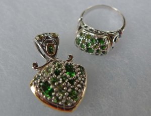 john_hardy_tsavorite_garnet_set.jpg