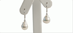 pp_august_baroque_metallic_white_earrings.gif