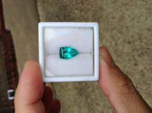 malagasy_apatite_2.jpg