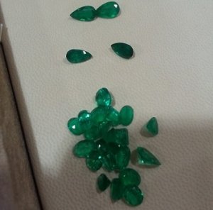 emerald_small_ones.jpg