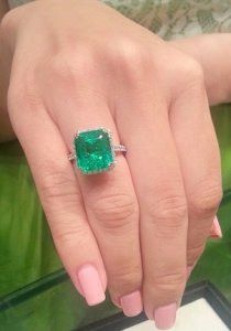 7ct_emerald.jpg