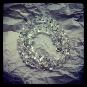 crystal_necklace_002.jpg