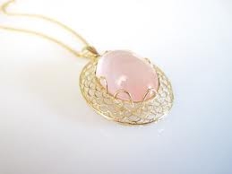 rose_quartz_pendant.jpeg