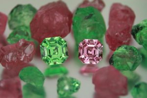 jeff_white_pink_spinel__and_green_garnet.jpg