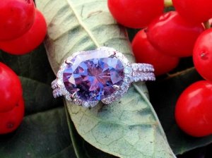 4_ct_violet_blue_to_purple_spinel.jpg