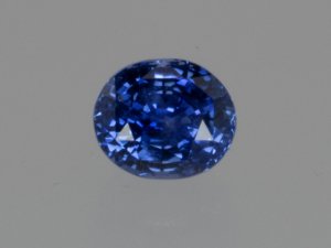 sapphireblueoval6_04ct_7584.jpg