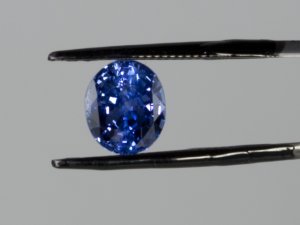 sapphireblueoval6_04ct_7565.jpg