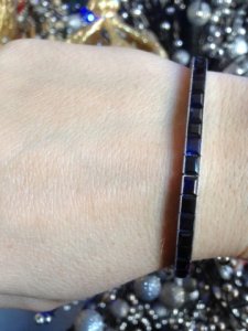 sapphire_bracelet_close_up.jpg