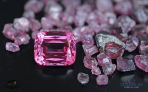 pamirspinel20ct.jpg