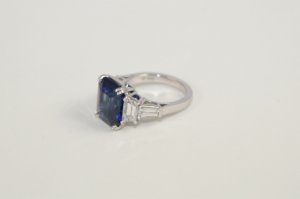 ec_sapphire_ring_cokitty.jpg