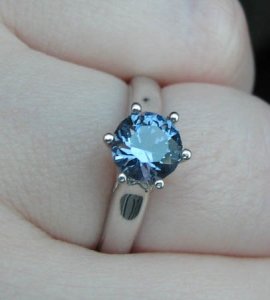 spinel_ering_blue.jpg