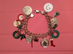 vintagecharmbracelet2.jpg