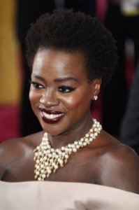 viola_davis_necklace.jpg