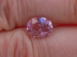 oval_spinel_8_hand_pre.jpg