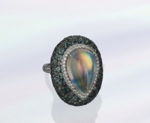 moonstone_colorchangegarnet2.jpg