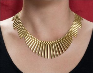 cleopatra_gold_necklace.jpg