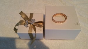 van_cleef_wt_packaging.jpg