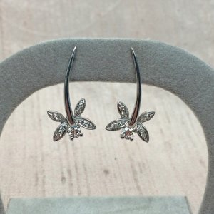 hearts_on_fire_leaf_earrings_16-m.jpg