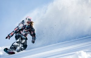 aline-bock-powder-snowboarding1.jpg