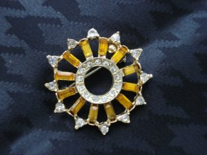 bavarian_spessarttite_brooch.jpg