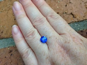 blue_sapphire_round_4.jpg