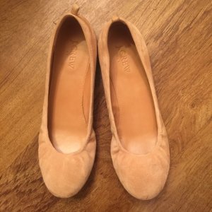 jcrewballetflatsneutralsuede.jpg