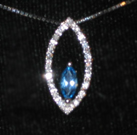 topaz pendant 2.jpg