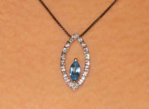 topaz pendant 3.jpg