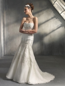 Lazaro%20Silk%20Organza%20Trumpet%20LZ3855%202.jpg